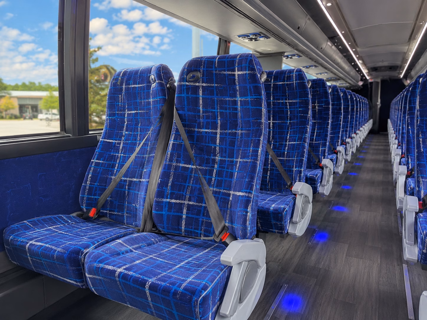 get a corporate retreat bus to renaissance ross bridge