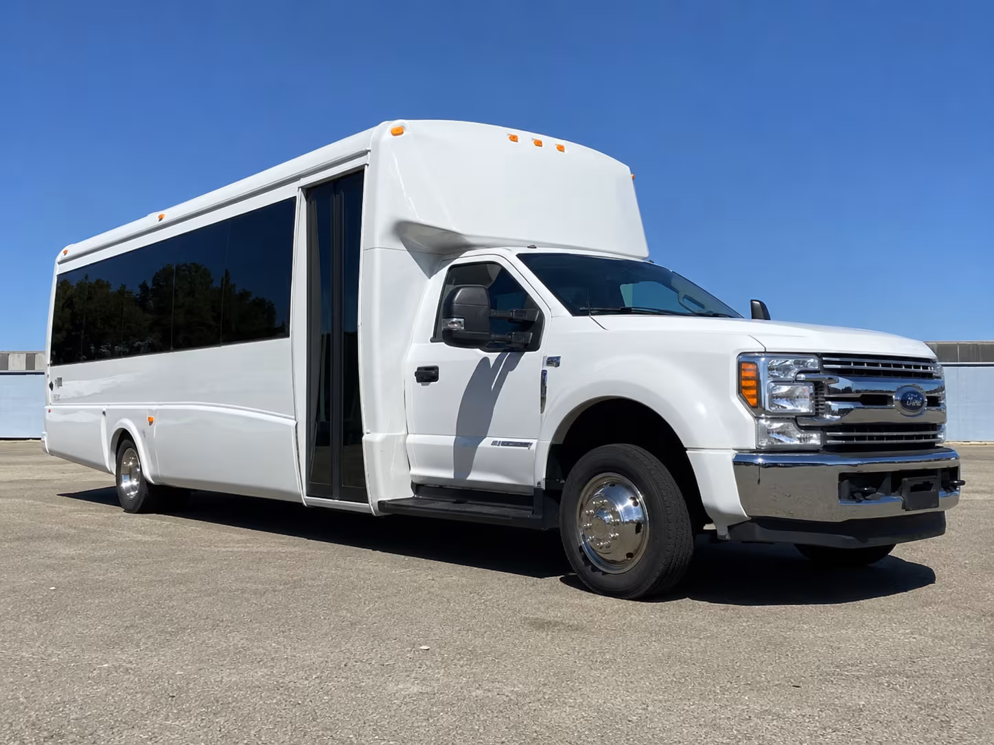montgomery corporate charter bus rentals in montgomery