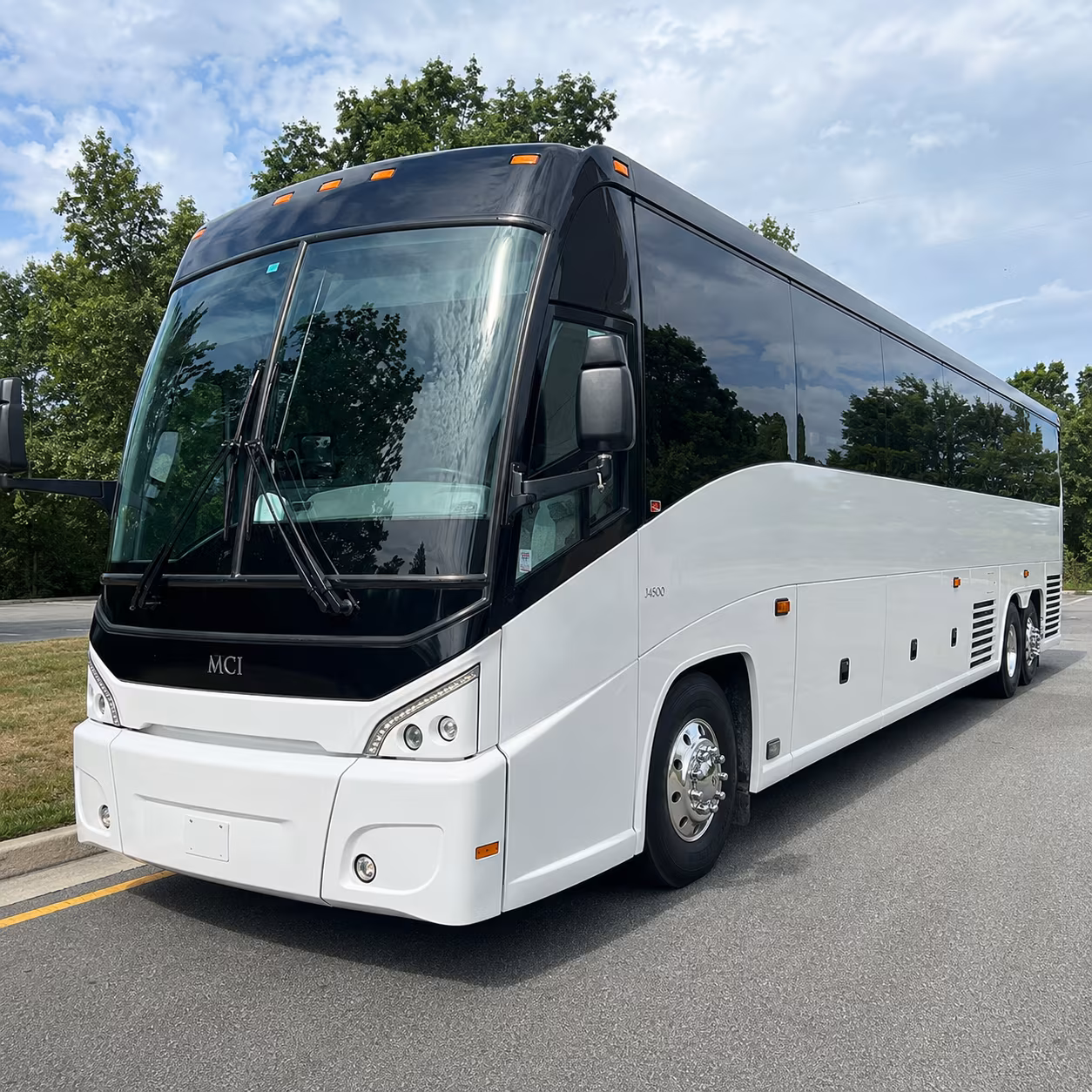 tuscaloosa attend tuscaloosa festivals with a charter bus rental